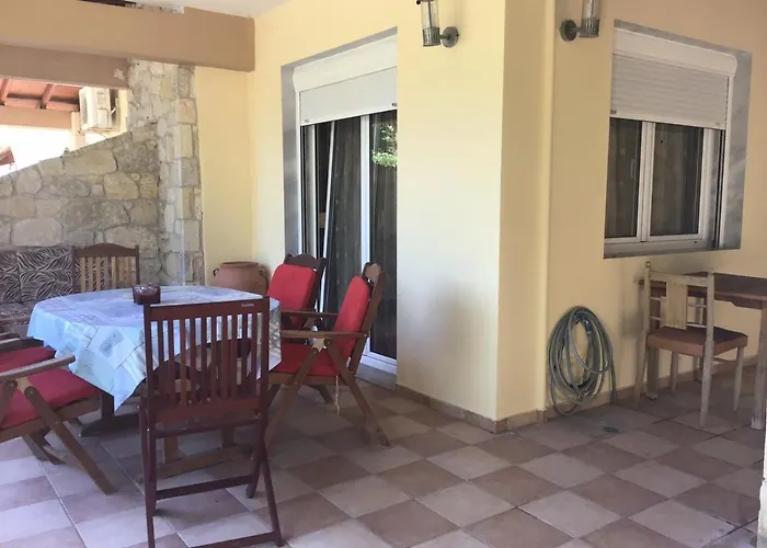 Villa Paradise Polychrono